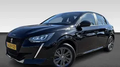 Zwart Gebruikt 2021 Peugeot e-208 Active Hatchback | € 14.930 (Super prijs)