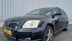 Zwart Gebruikt 2005 Toyota Avensis Executive Stationwagen | € 995