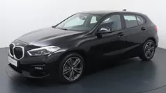 Zwart Gebruikt 2020 BMW 118 Executive Hatchback | € 23.440 (Eerlijke prijs)