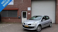 Gebruikt 2009 Renault Clio II Collection Hatchback | € 1.399 (Super prijs)