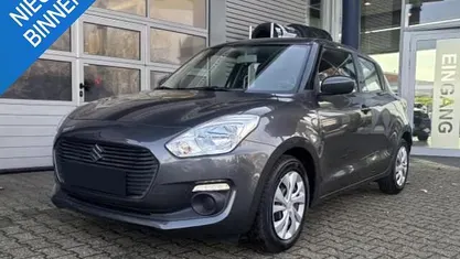 Grijs Occasion 2020 Suzuki Swift Hatchback | € 13.750 (Goede deal)