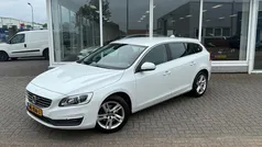 Gebruikt 2017 Volvo V60 Momentum Stationwagen | € 16.950 (Eerlijke prijs)