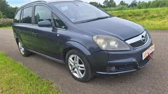 Grijs Gebruikt 2006 Opel Zafira Executive MPV | € 1.750 (Eerlijke prijs)