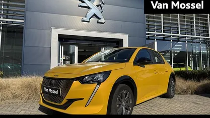 Occasion Peugeot e-208 Active 100 kW (136 PK) 2022 Geel Hatchback