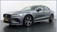 Grijs, metallic lak Gebruikt 2020 Volvo S60 R-Design Sedan | € 26.950 (Iets duurder)
