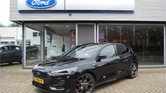 Zwart Gebruikt 2022 Ford Focus ST-Line X Hatchback | € 26.500 (Eerlijke prijs)