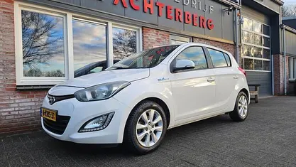 Wit Occasion 2013 Hyundai i20 Hatchback | € 3.950 (Eerlijke prijs)