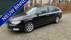 Bruin, metallic lak Gebruikt 2013 Skoda Superb Business Line Stationwagen | € 4.950 (Eerlijke prijs)