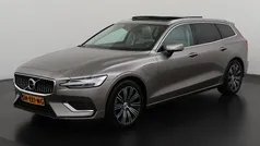 Gebruikt 2022 Volvo V60 Inscription Stationwagen | € 39.945 (Goede deal)