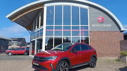 Rood Gebruikt 2022 VW Taigo Style SUV | € 24.945 (Eerlijke prijs)