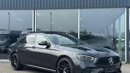 Overige Gebruikt 2021 Mercedes E220 AMG Sedan | € 29.950 (Eerlijke prijs)