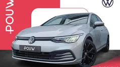 Grijs Gebruikt 2023 VW Golf VIII Life Hatchback | € 23.950 (Eerlijke prijs)