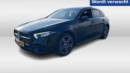 Gebruikt 2022 Mercedes A250 AMG line Hatchback | € 30.950 (Eerlijke prijs)