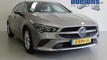Grijs Gebruikt 2020 Mercedes CLA180 Shooting Brake Business Stationwagen | € 21.439 (Eerlijke prijs)