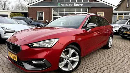 Rood (metallic) Occasion 2020 Seat Leon CONNECT Stationwagen | € 18.850 (Eerlijke prijs)