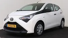 Wit Gebruikt 2021 Toyota Aygo Hatchback | € 11.745 (Eerlijke prijs)