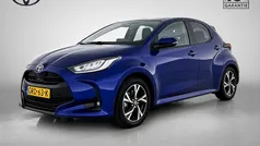 Blauw (metallic) Gebruikt 2024 Toyota Yaris Hybrid Edition Hatchback | € 24.745 (Eerlijke prijs)