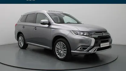 Gebruikt 2019 Mitsubishi Outlander P-HEV Instyle SUV | € 21.490 (Eerlijke prijs)