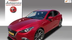 Rood Gebruikt 2016 Mazda 3 Hatchback | € 14.950 (Eerlijke prijs)