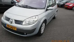 Gebruikt 2004 Renault Scénic II Authentique MPV | € 1.999 (Eerlijke prijs)