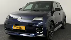 Blauw Gebruikt 2024 Renault R5 Iconic Hatchback | € 32.740 (Eerlijke prijs)