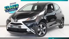 Zwart Gebruikt 2015 Toyota Aygo X-clusiv Hatchback | € 13.535 (Eerlijke prijs)