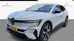 Gris rafale (grijs metallic) Gebruikt 2022 Renault Mégane Techno Hatchback | € 21.950 (Super prijs)