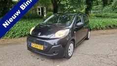 Zwart Gebruikt 2013 Peugeot 107 Hatchback | € 3.875 (Goede deal)