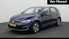Blauw Gebruikt 2020 VW e-Golf Hatchback | € 13.900 (Eerlijke prijs)