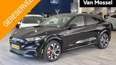 Zwart Gebruikt 2024 Ford Mustang Mach-E Premium SUV | € 38.945 (Eerlijke prijs)