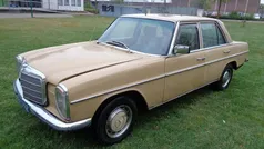 Bruin Gebruikt 1974 Mercedes 200 Sedan | € 3.750