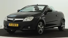 Zwart Gebruikt 2009 Opel Tigra Cabriolet | € 4.945 (Eerlijke prijs)