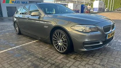 Grijs Occasion 2014 BMW 518 Executive Stationwagen | € 9.950 (Super prijs)