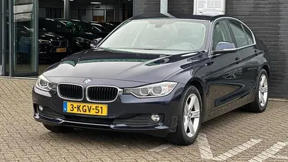Blauw Gebruikt 2013 BMW 316 Executive Sedan | € 7.985 (Goede deal)