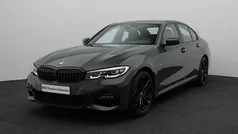 Grijs Gebruikt 2021 BMW 330 Executive Sedan | € 32.400 (Eerlijke prijs)