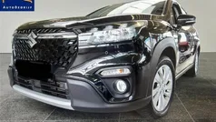 Zwart, metallic lak Gebruikt 2023 Suzuki SX4 S-Cross SUV | € 23.885 (Goede deal)