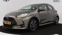 Groen Gebruikt 2021 Toyota Yaris Hybrid Hatchback | € 21.745 (Eerlijke prijs)