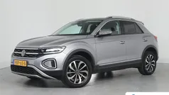 Grijs Gebruikt 2023 VW T-Roc Style SUV | € 31.745 (Eerlijke prijs)