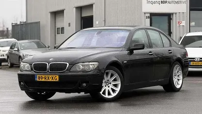 Zwart Gebruikt 2005 BMW 750 Basis Sedan | € 5.500 (Goede deal)