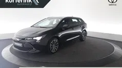 Zwart Gebruikt 2019 Toyota Corolla Edition Stationwagen | € 19.950 (Eerlijke prijs)