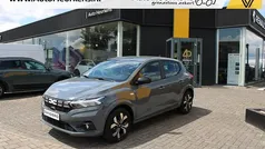 Grijs Nieuw 2025 Dacia Sandero Journey Hatchback | € 23.945 (Eerlijke prijs)