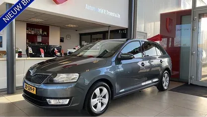 Occasion Skoda Rapid Joy 90 PK (66 kW) 2016 Grijs (metallic) Hatchback