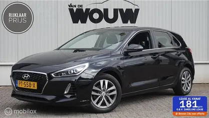 Zwart Gebruikt 2017 Hyundai i30 Hatchback | € 9.995 (Eerlijke prijs)