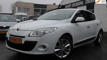 Occasion 2011 Renault Mégane III Dynamique Hatchback | € 4.450 (Eerlijke prijs)