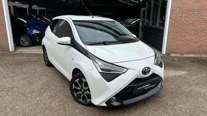 Gebruikt 2021 Toyota Aygo X-play Hatchback | € 12.995 (Eerlijke prijs)