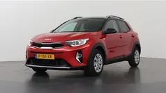 Rood Gebruikt 2022 Kia Stonic SUV | € 18.935 (Eerlijke prijs)
