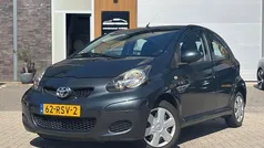 Grijs Gebruikt 2011 Toyota Aygo Comfort Hatchback | € 4.199 (Eerlijke prijs)