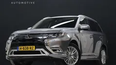 Gebruikt 2020 Mitsubishi Outlander Intense SUV | € 18.895 (Super prijs)
