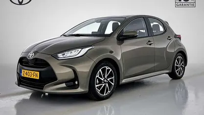 Groen metallic Gebruikt 2024 Toyota Yaris Hatchback | € 20.900 (Goede deal)