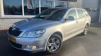 Occasion 2010 Skoda Octavia Ambition Stationwagen | € 2.475 (Eerlijke prijs)